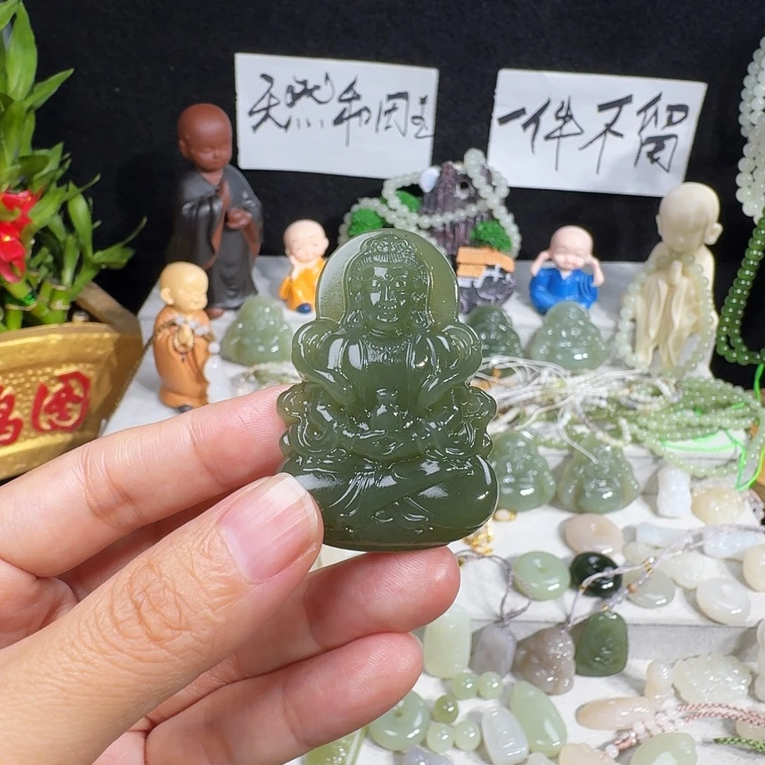 和田玉未镶嵌颈饰