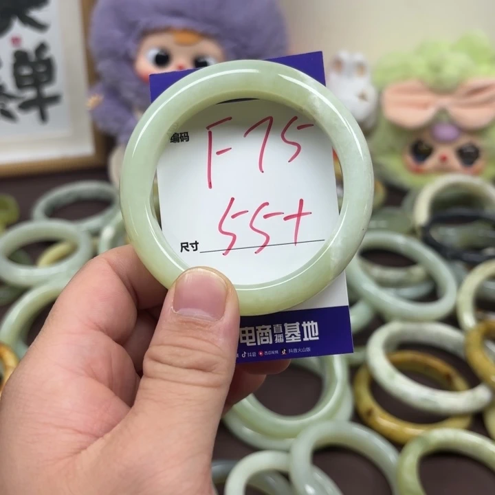 未镶嵌蛇纹石玉手镯75