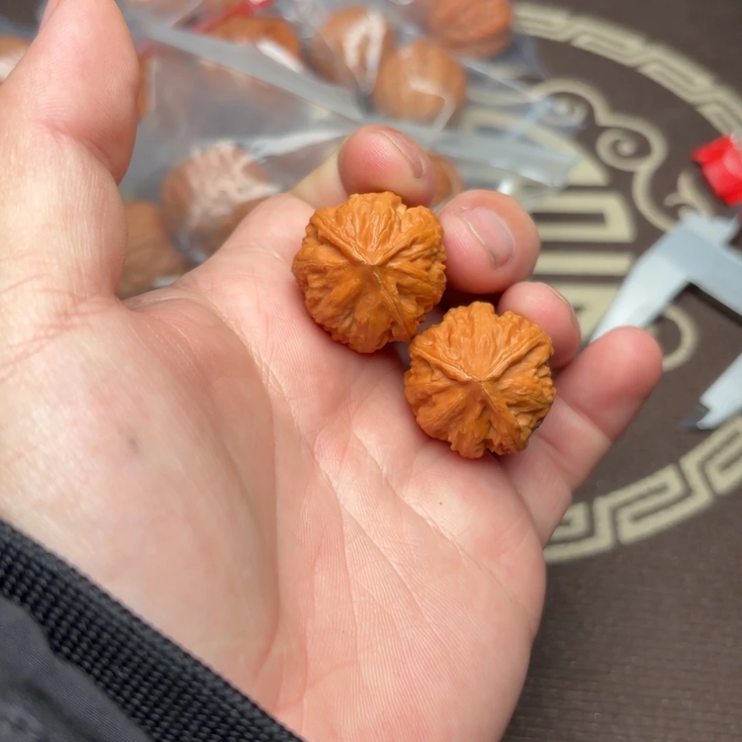 文玩核桃把件6200000000