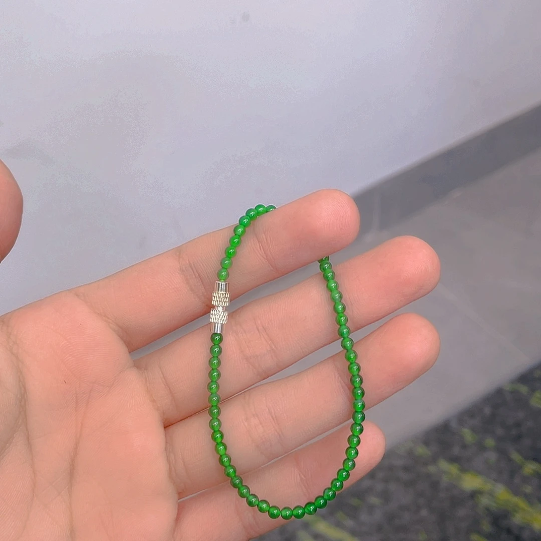 翡翠未镶嵌颈饰