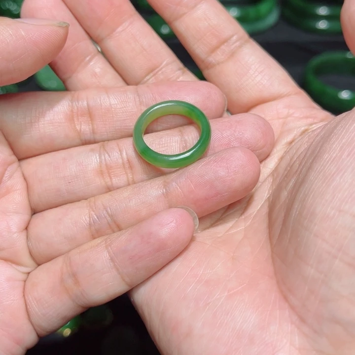 和田玉（碧玉）戒指未镶嵌