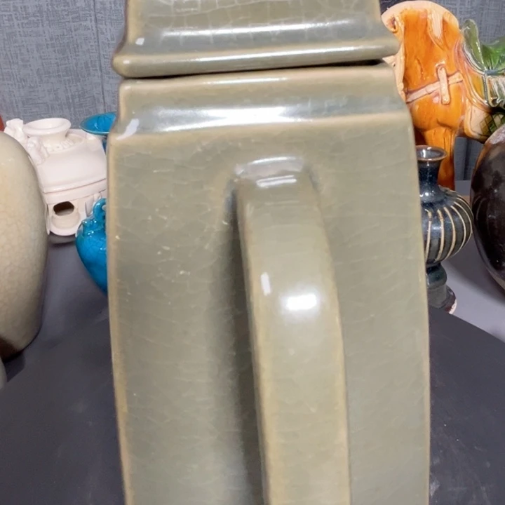 Q****n越窑瓷壶器型美观大方