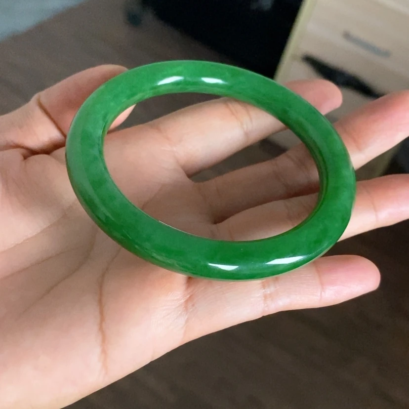 【闪购商品】未镶嵌手镯和田玉（碧玉）