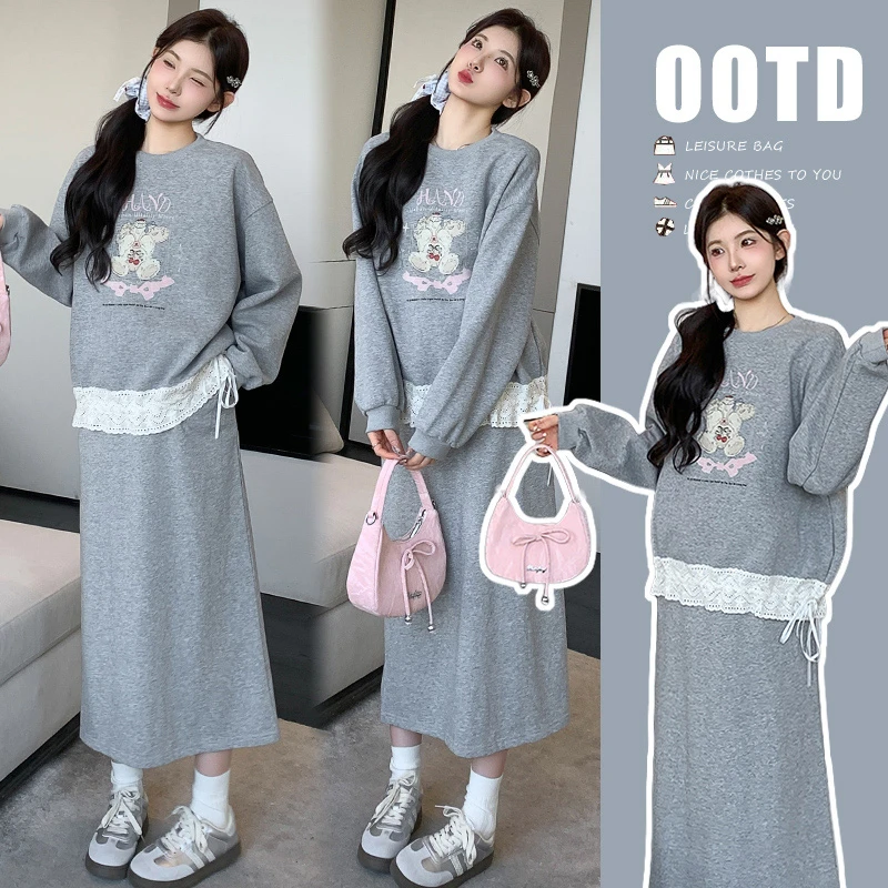 孕妇2025秋冬新款韩版时尚赫本风休闲宽松印花拼接蕾丝卫衣两件套
