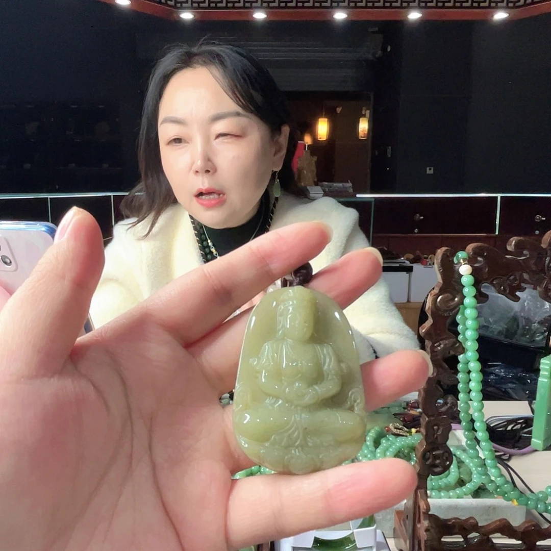 密玉（石英质玉）未镶嵌颈饰