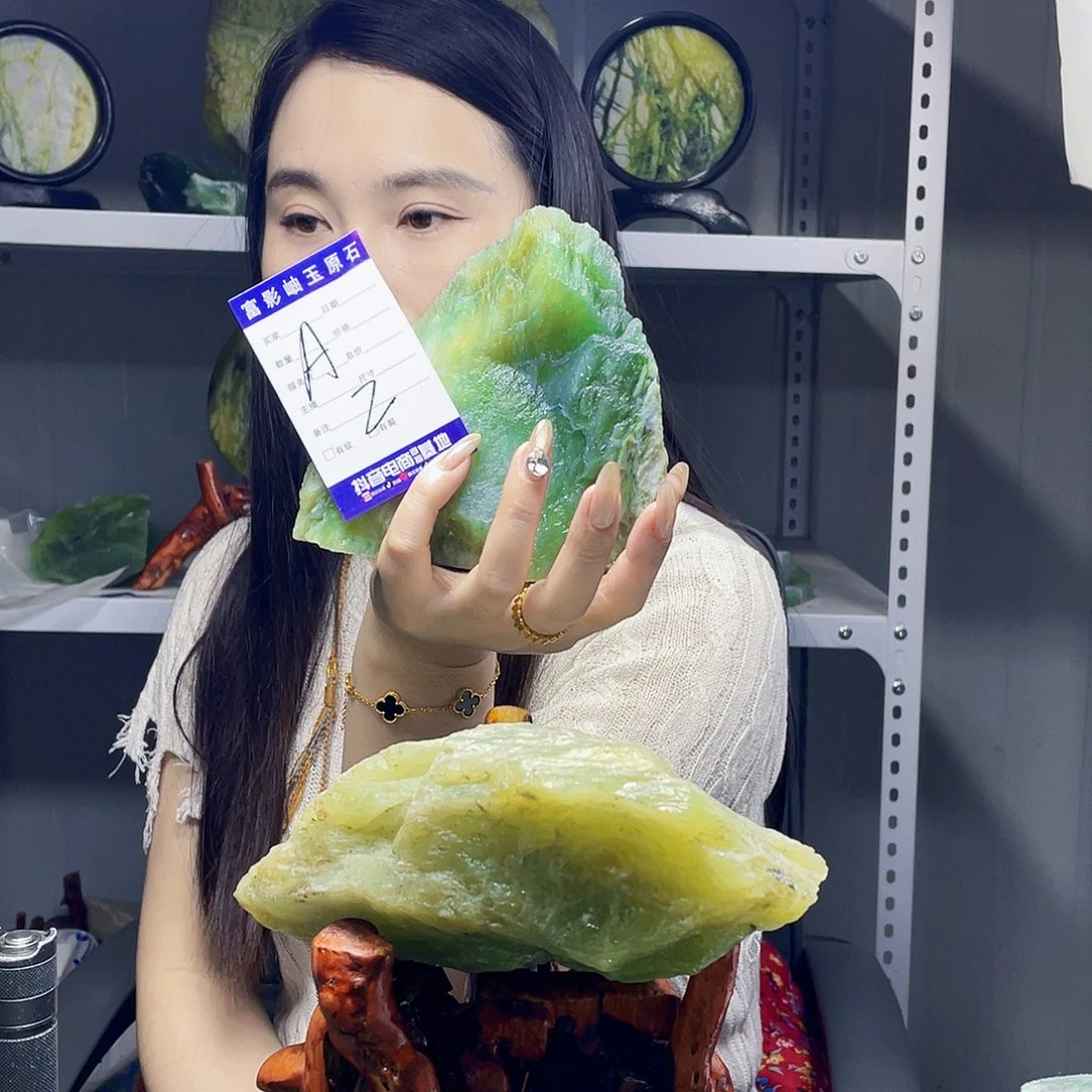 蛇纹石玉未镶嵌岫玉原石大*