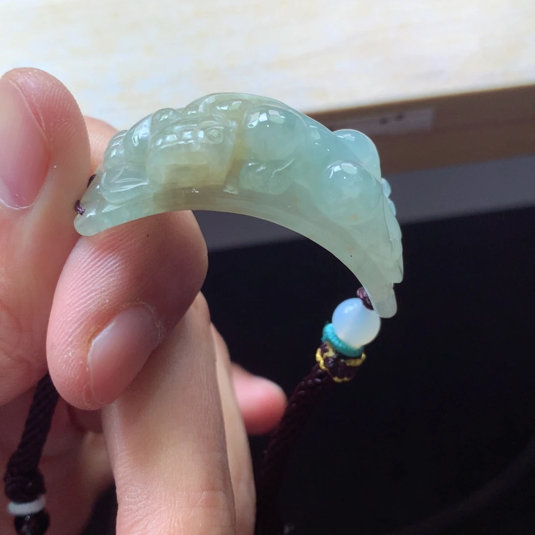 翡翠颈饰未镶嵌吊坠