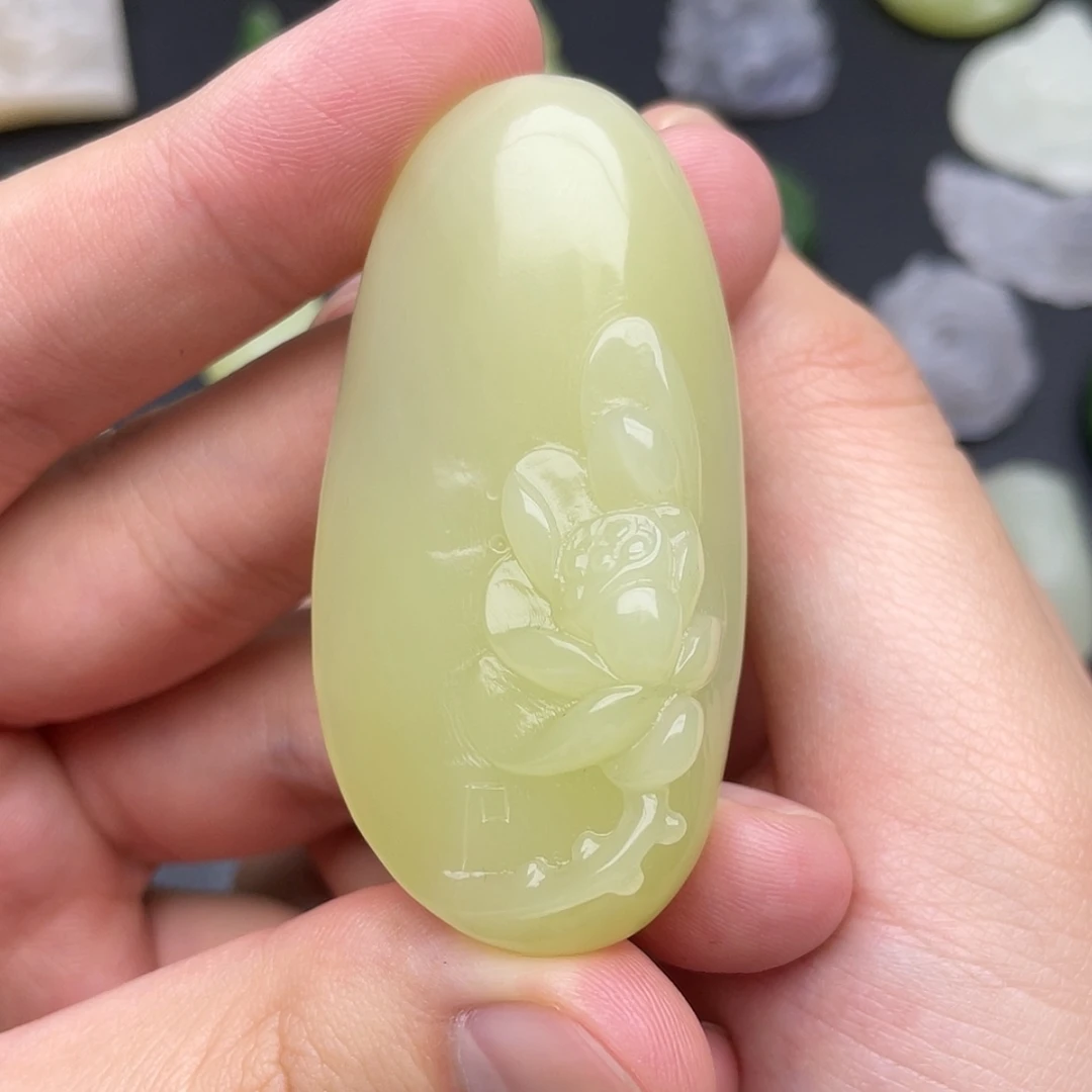 【闪购商品】颈饰未镶嵌和田玉