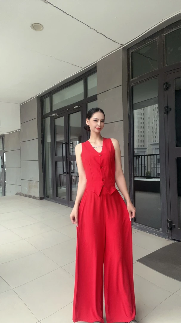 洋气红色气质韩系两件套衣服甜美可爱马甲套装遮肉显瘦女装套装