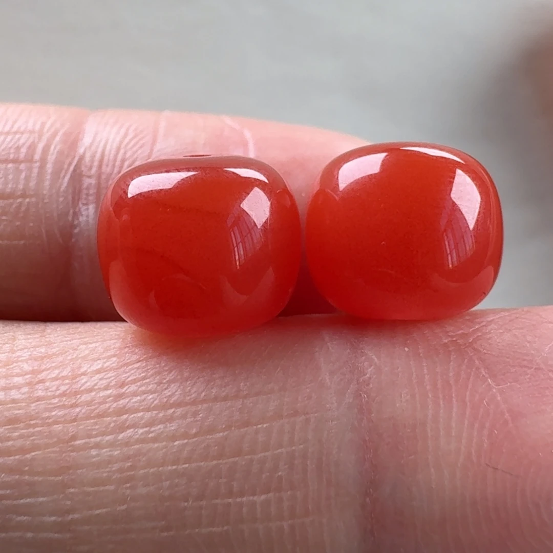 南红玛瑙未镶嵌老型对珠10*8.5