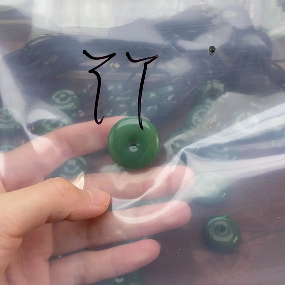 和田玉颈饰未镶嵌丫*