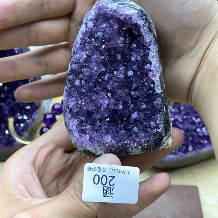 未镶嵌水晶大型摆件（非配饰）