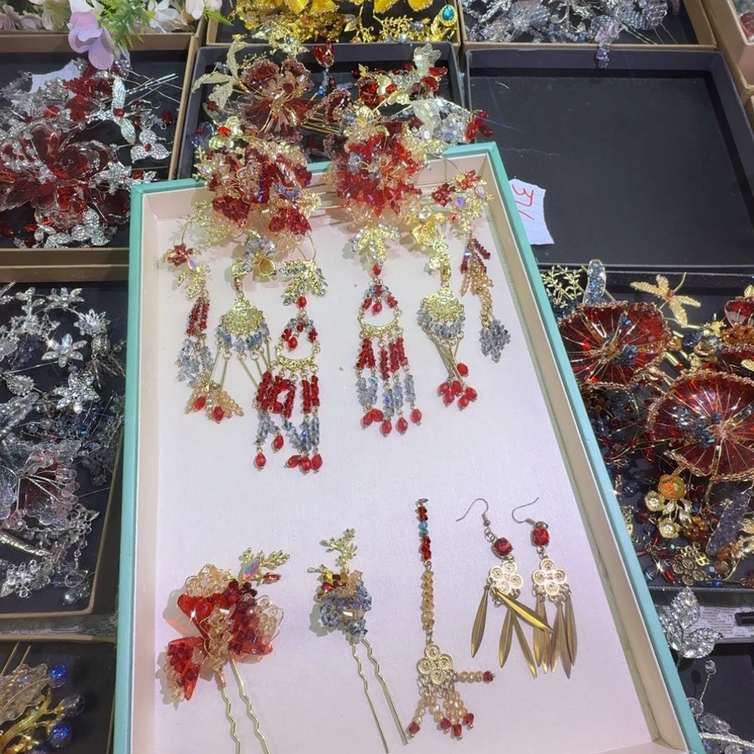 混合材质新娘头饰