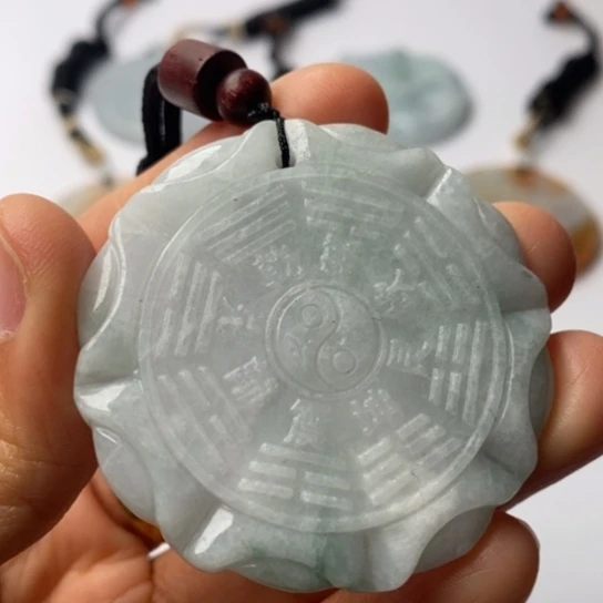 翡翠未镶嵌挂件翡翠