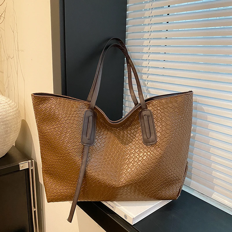 时尚复古腋下大容量托特包洋气菱格休闲洋气百搭通勤日常手提女包