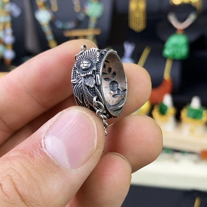 翡翠未镶嵌颈饰A****.戒指