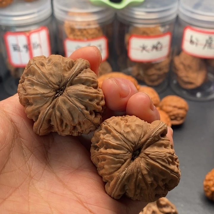 文玩核桃把件元宝