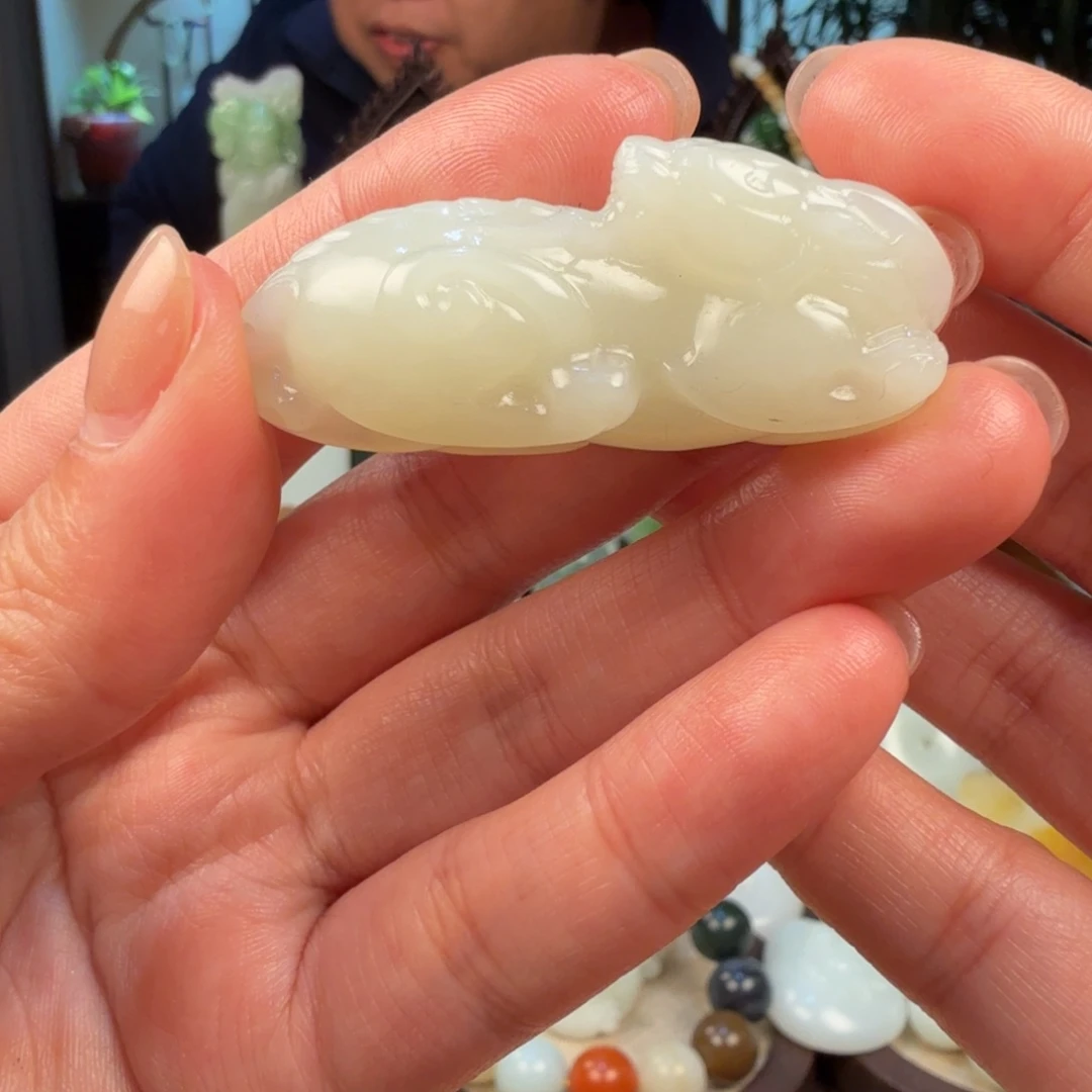 用***6和田玉未镶嵌颈饰