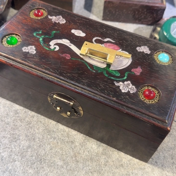 贡木首饰盒呃呃呃呃呃呃