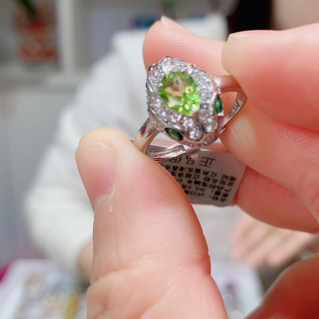 橄榄石戒指银S925镶嵌