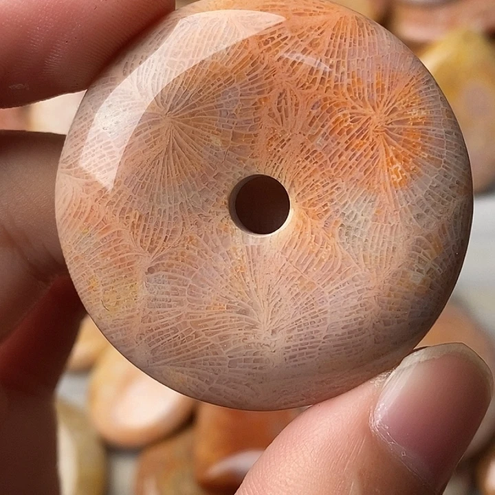 紫***竹硅化玉未镶嵌颈饰