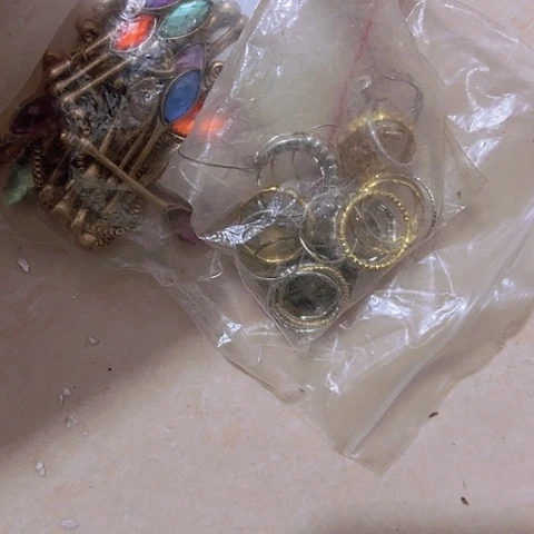 香榧木在*刻Fhhfjhvhbcgvv