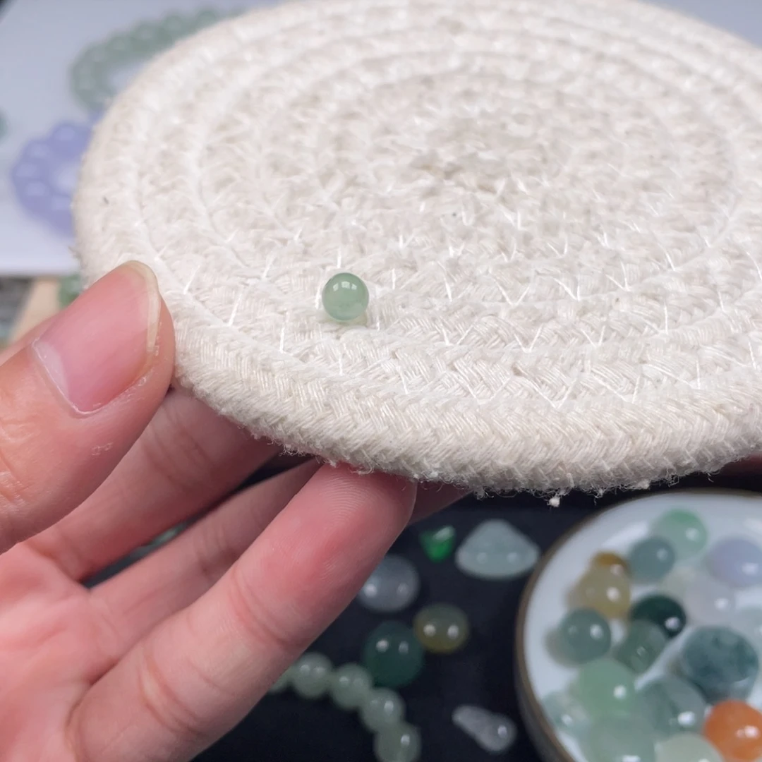 翡翠散珠卡5.5mm 冰晴底 配珠