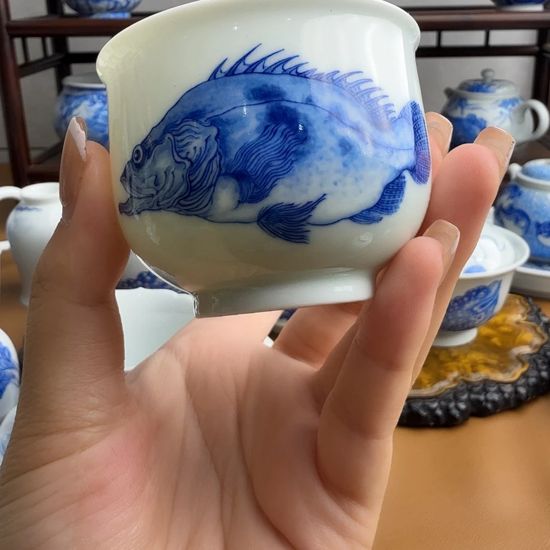 商***道盉木。      鱼杯。   微瑕。