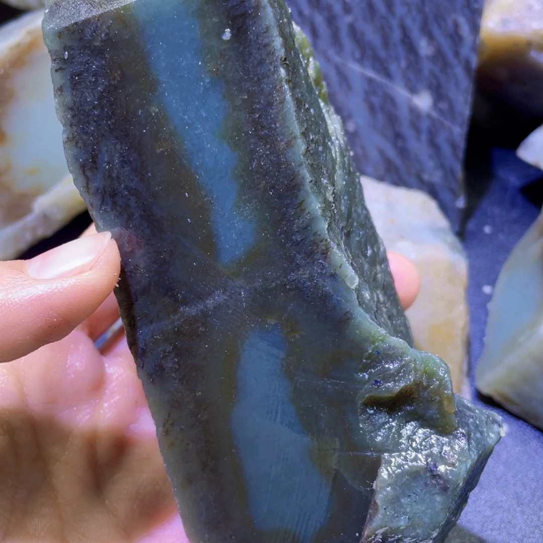 和田玉未镶嵌珠宝半成品