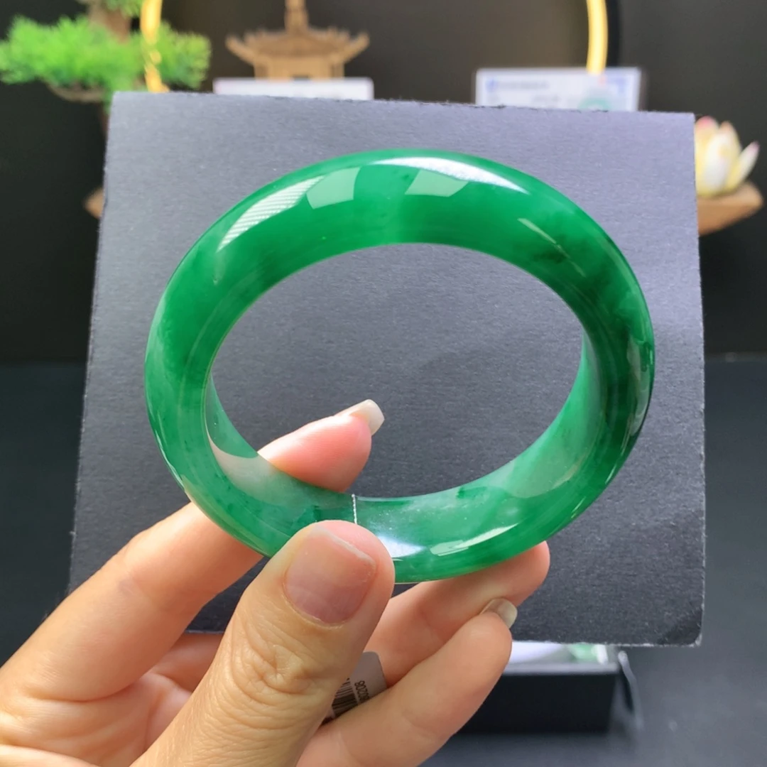 未镶嵌手镯石英质玉（非洲翠）