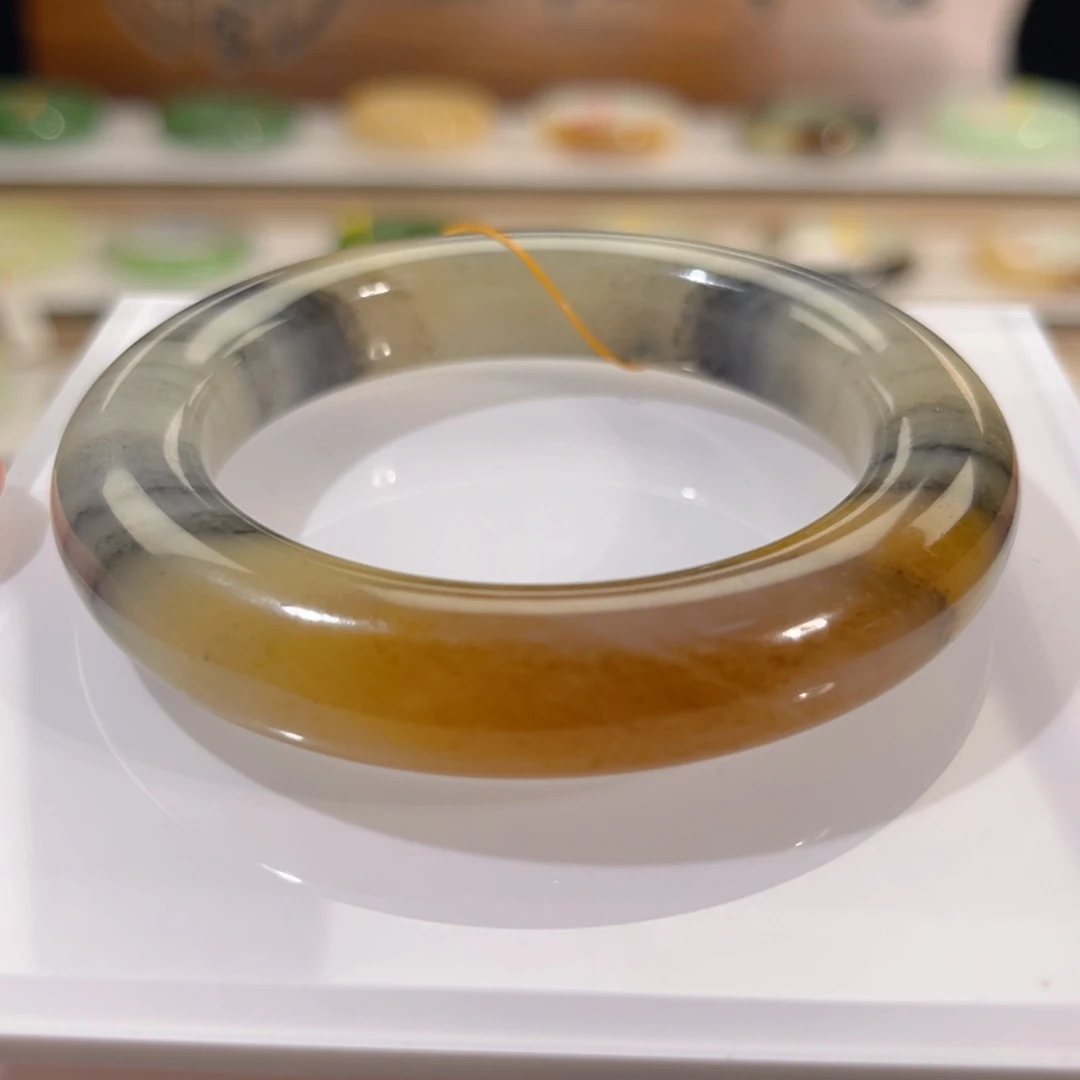 和田玉未镶嵌手镯楼兰三色