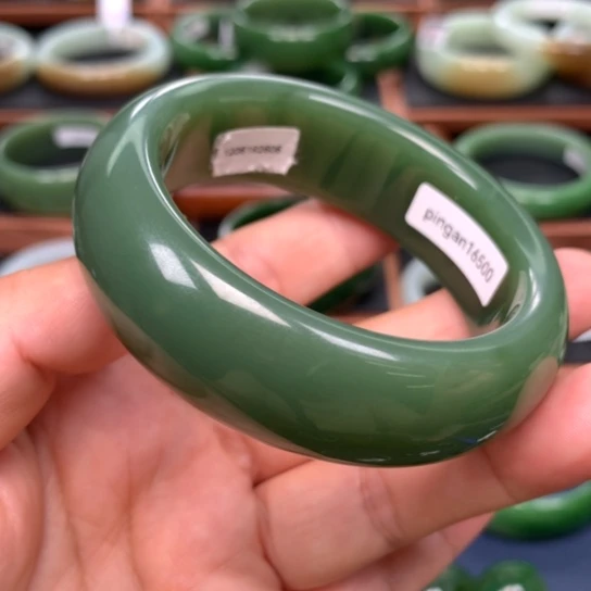 和田玉（碧玉）手镯未镶嵌5556圈口