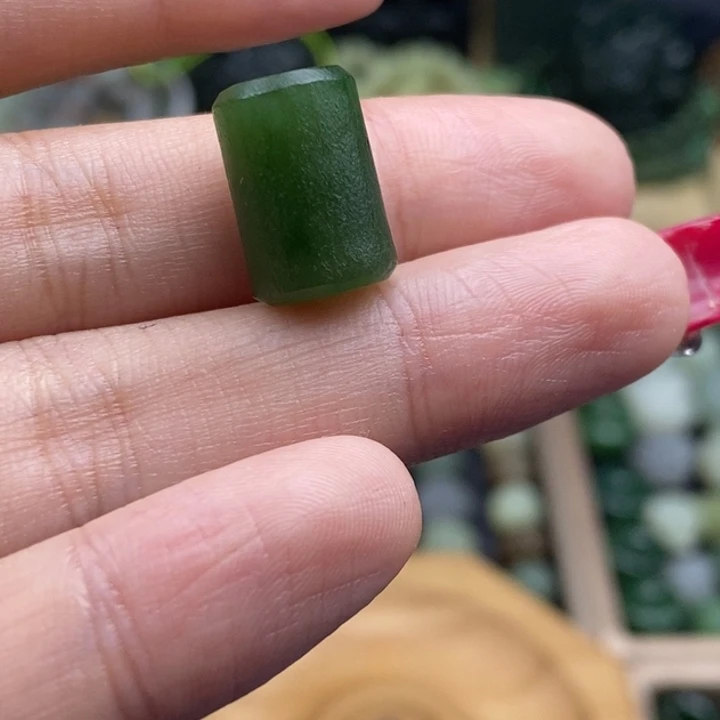 未镶嵌和田玉（糖玉）珠宝半成品