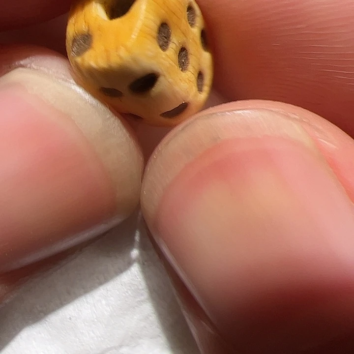 玻璃颈饰我是不是应该