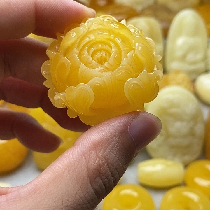 琥珀颈饰未镶嵌琥珀蜜蜡吊坠
