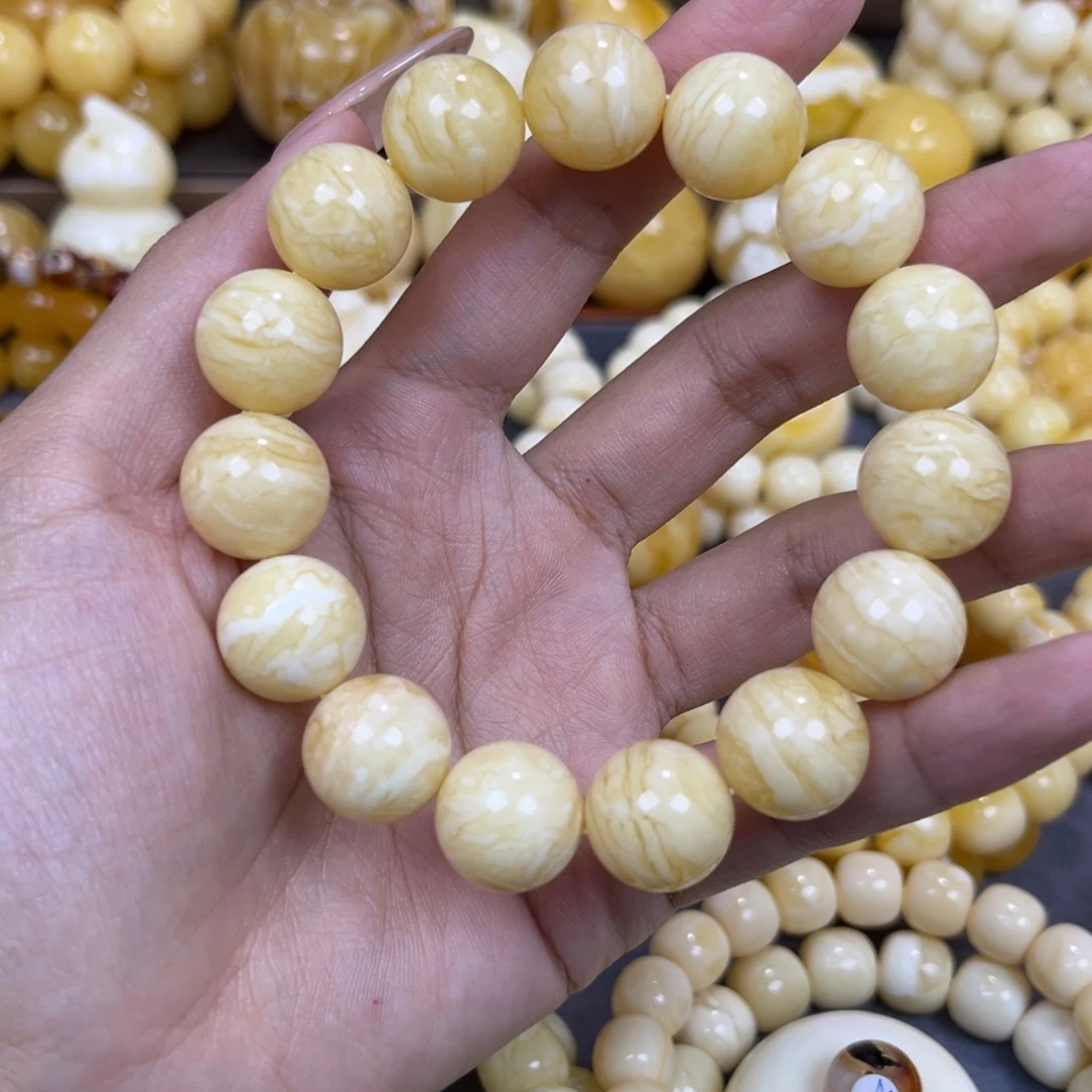 手串琥珀未镶嵌……
