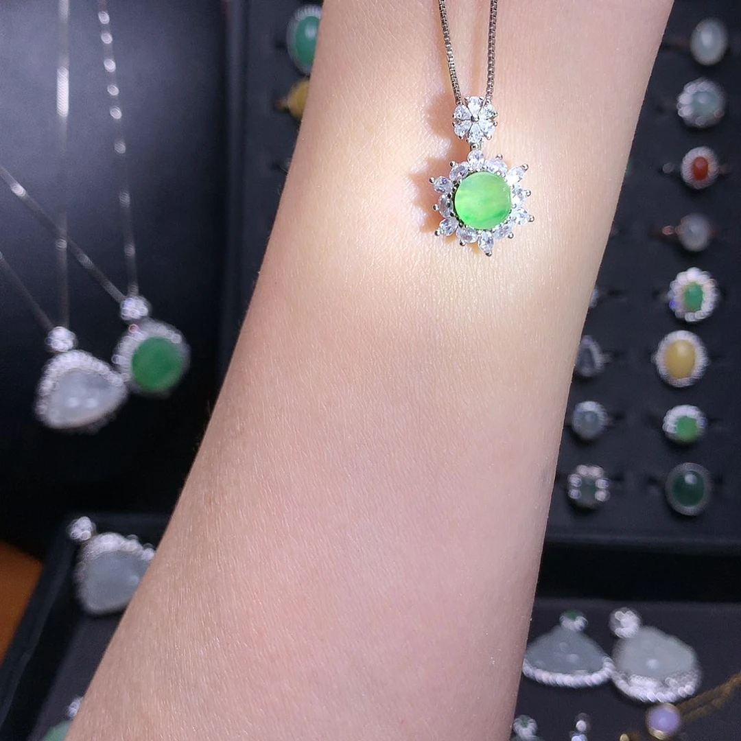 翡翠颈饰银S925镶嵌11111