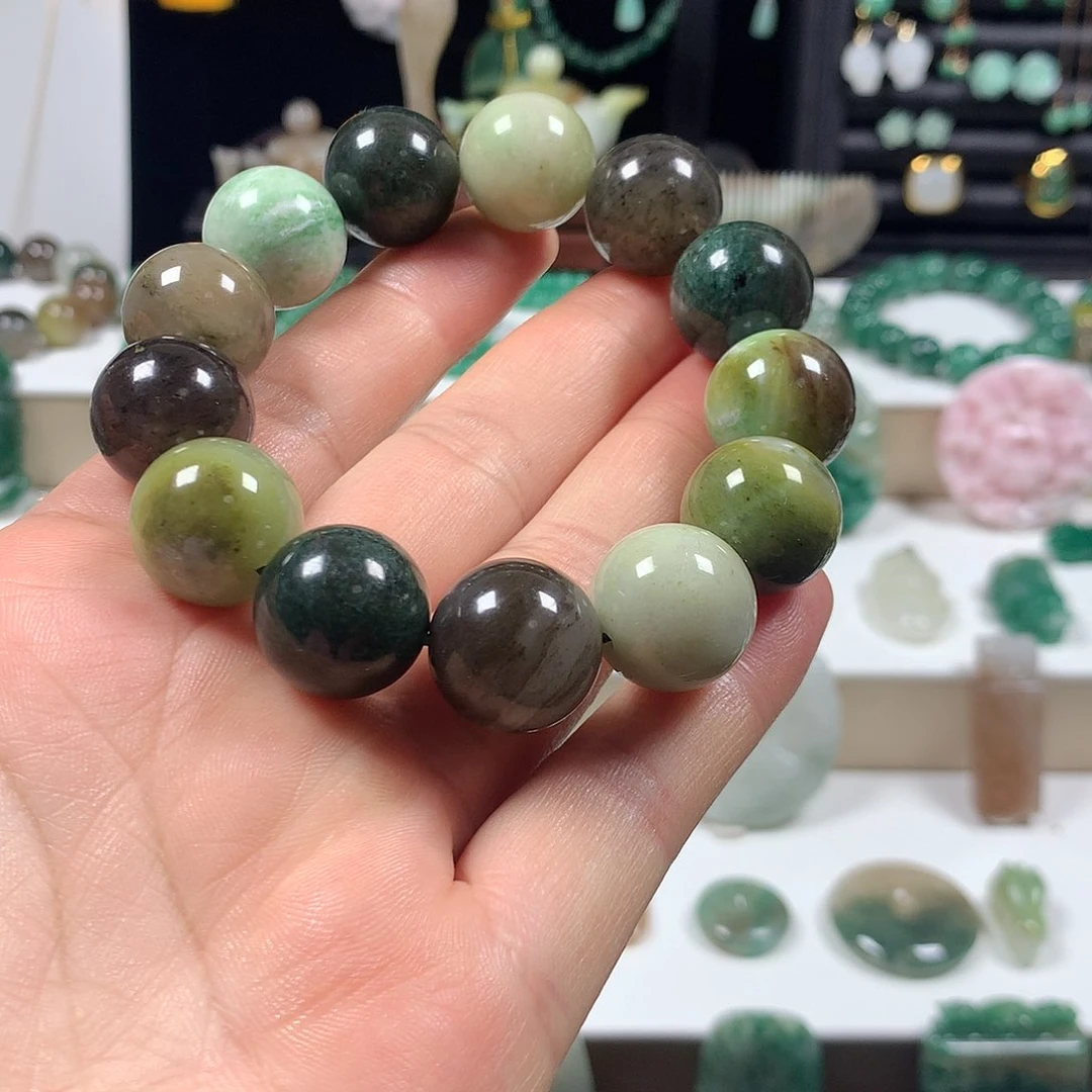 未镶嵌独山玉颈饰