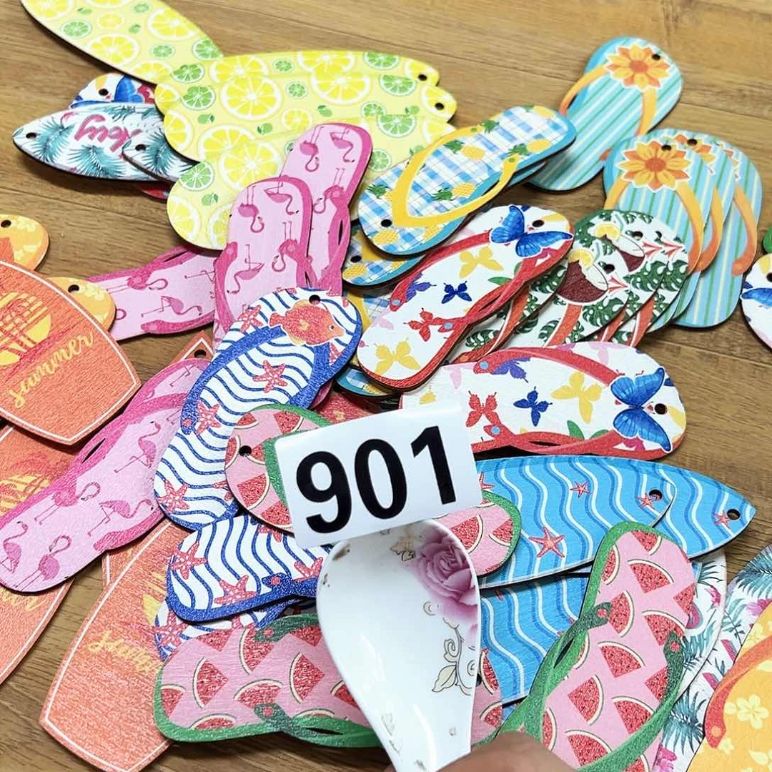 摆件发一盒…………………………