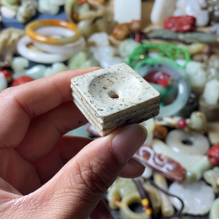 和田玉未镶嵌吊坠(不含链)