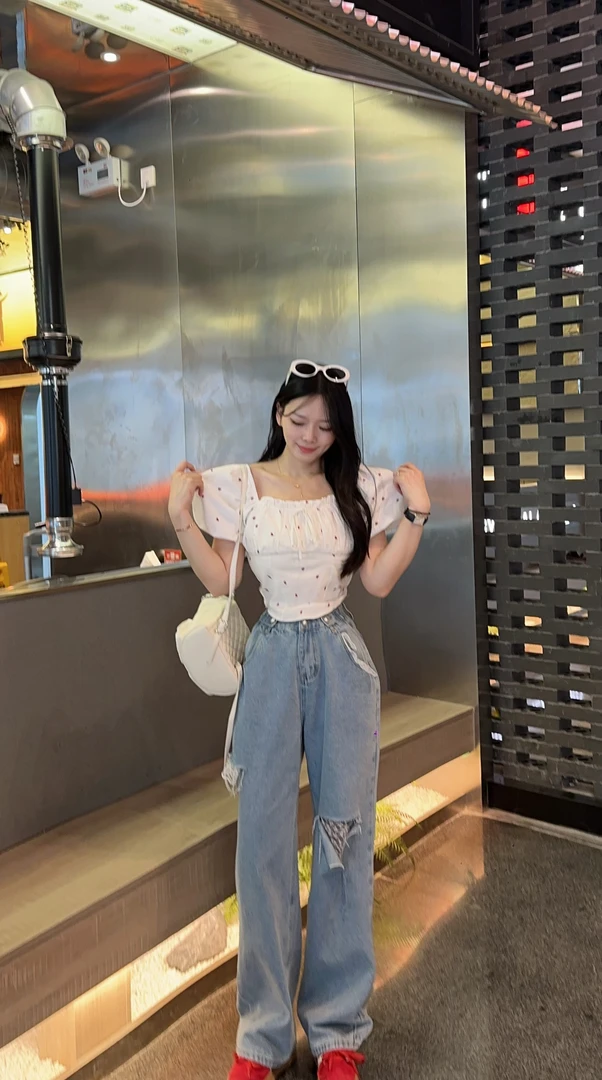 【TX】甜美日记方领露锁骨爱心印花泡袖短袖上衣