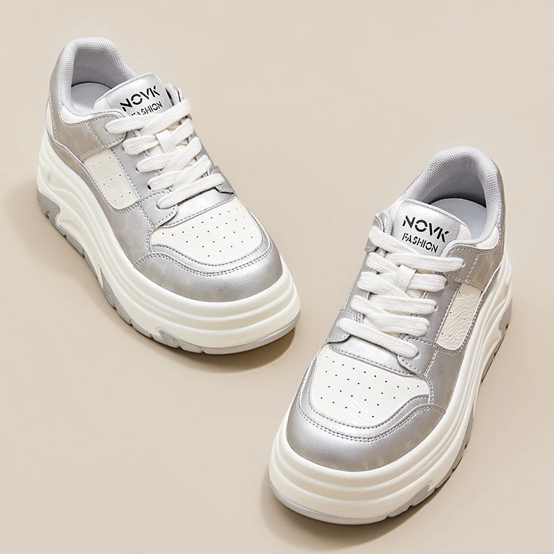 板鞋低帮厚底鞋春季单鞋女新款增高2025年小白鞋女圆头百搭休闲透