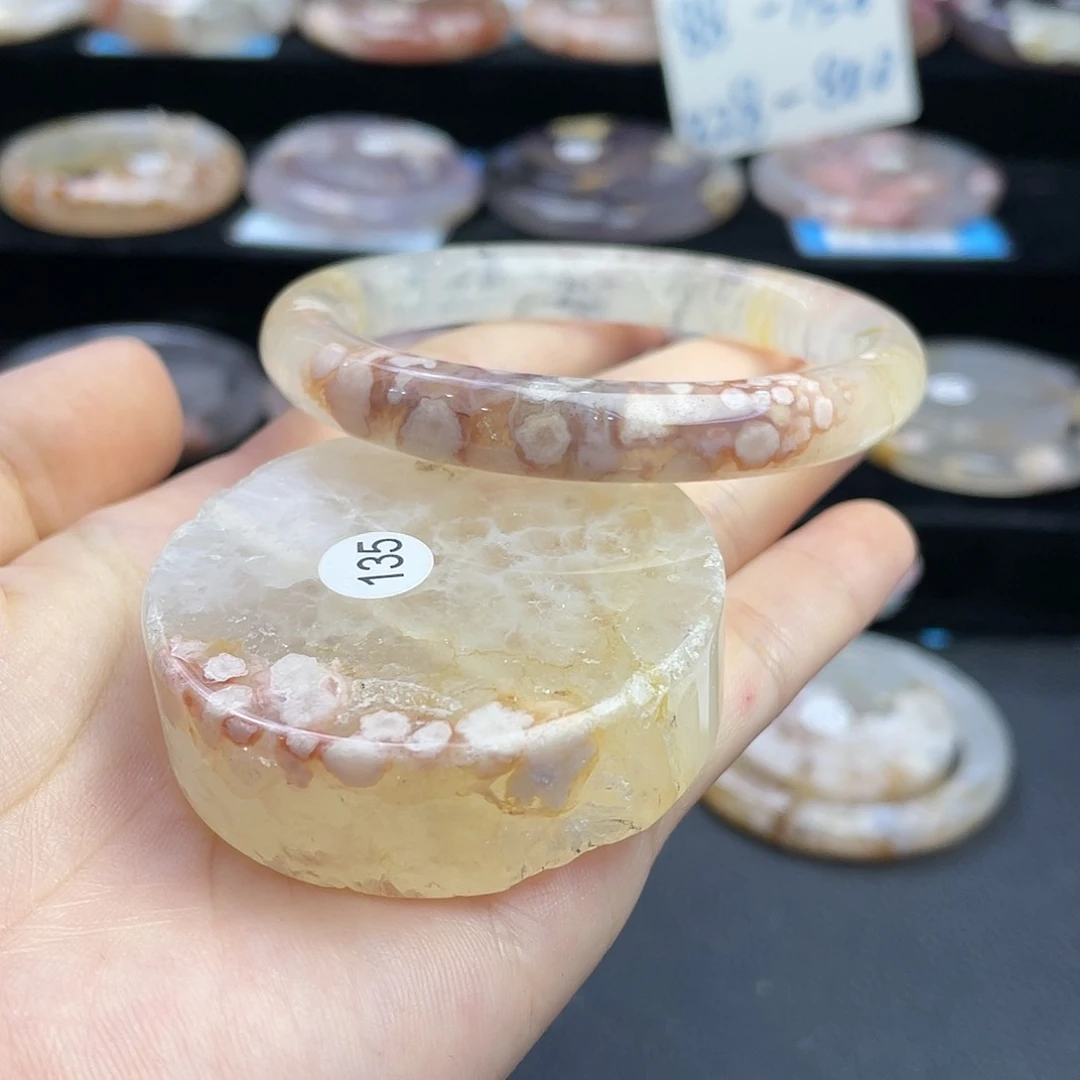 石英质玉手镯未镶嵌花**心54/135