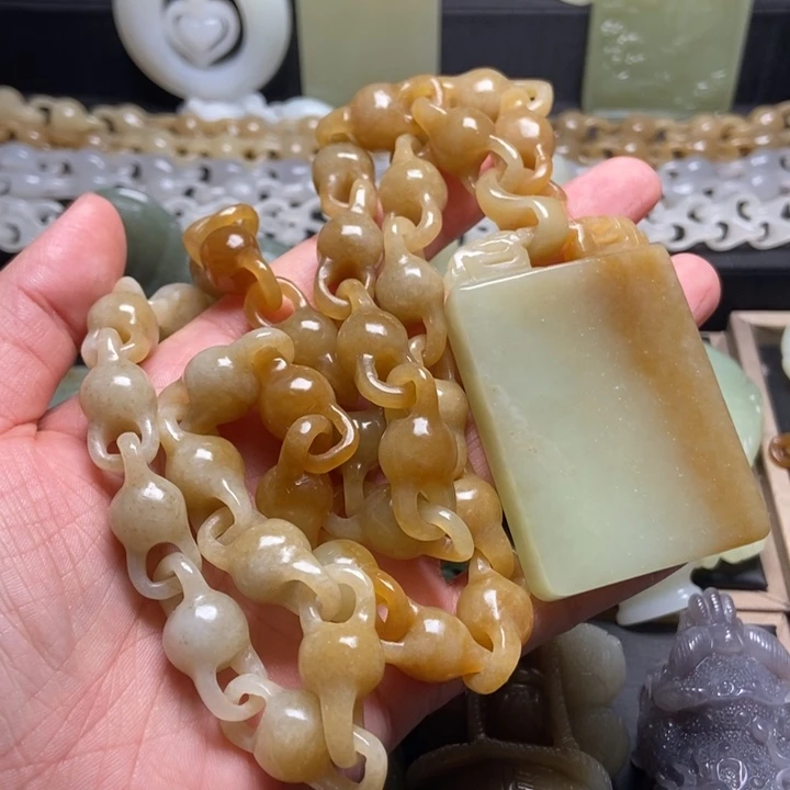 颈饰未镶嵌和田玉一**安