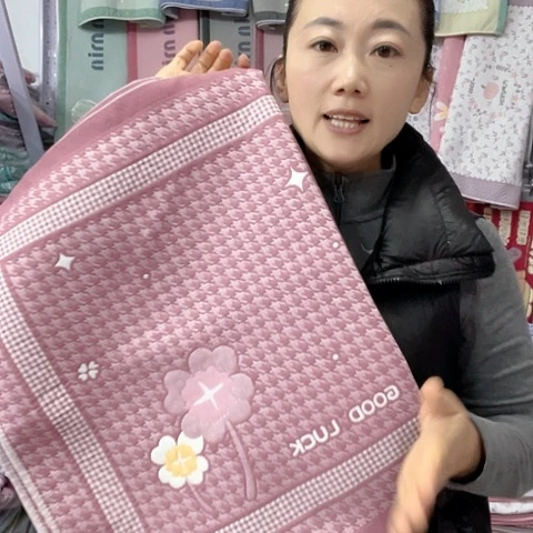 棉特价酒红色千鸟格花