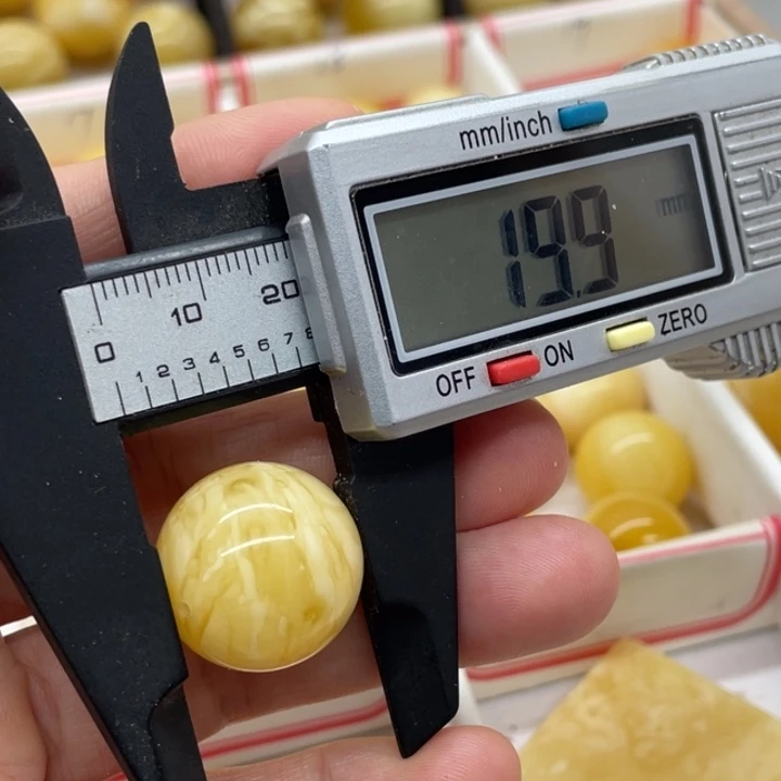 未镶嵌琥珀裸石蜜蜡