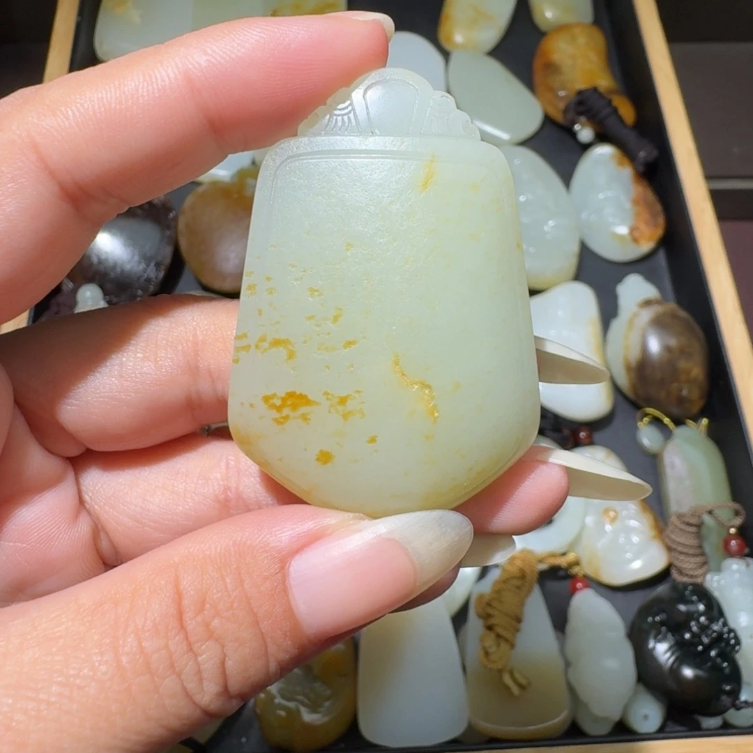 和田玉未镶嵌吊坠(不含链)