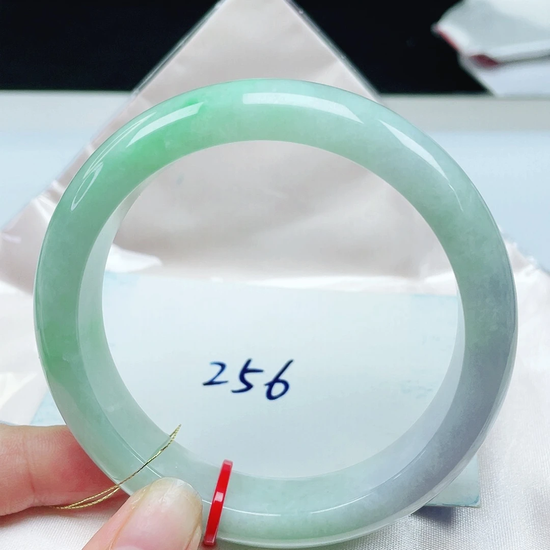 翡翠未镶嵌手镯正圈61