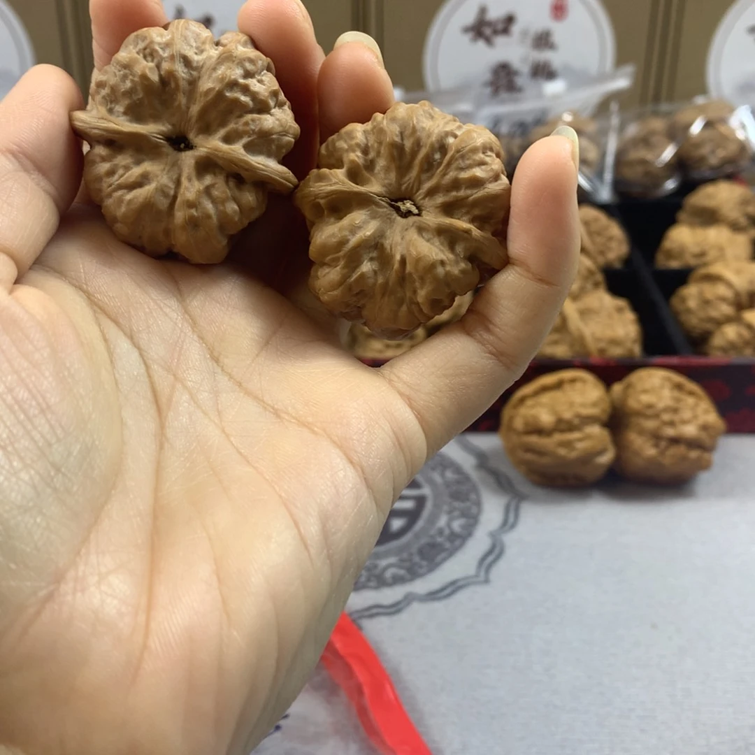 稳*文玩核桃蛤蟆头39尺