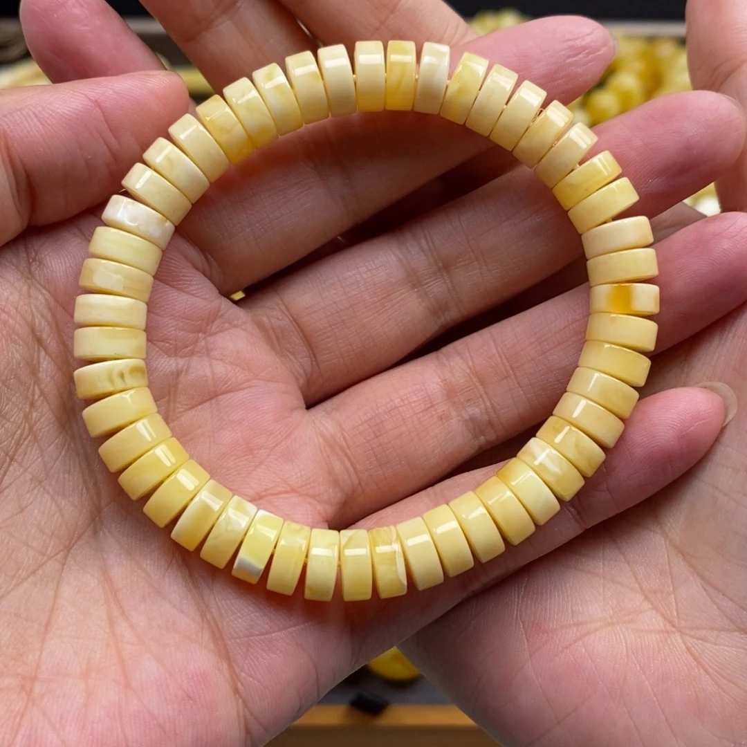 琥珀未镶嵌裸石9m